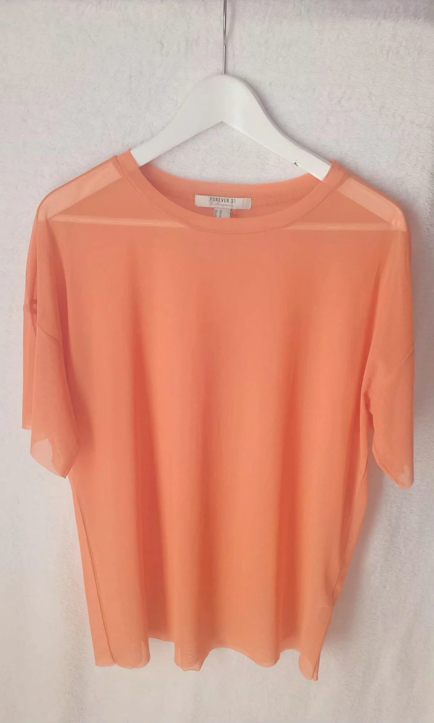 Top Mesh orange Forever 21-Neuf,couture légère &Made in Vietnam